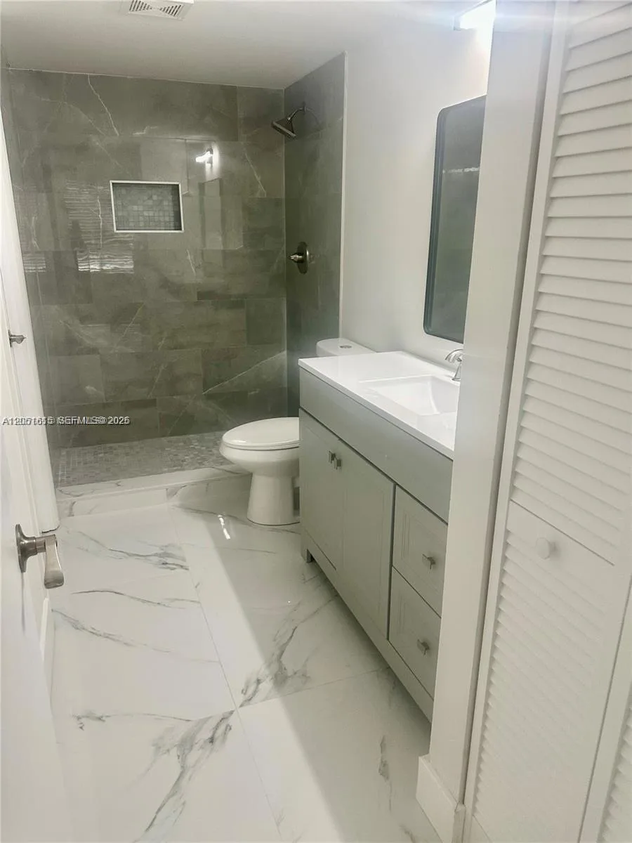 4166 Inverrary Dr # 210, Lauderhill, FL 33319 photo 2
