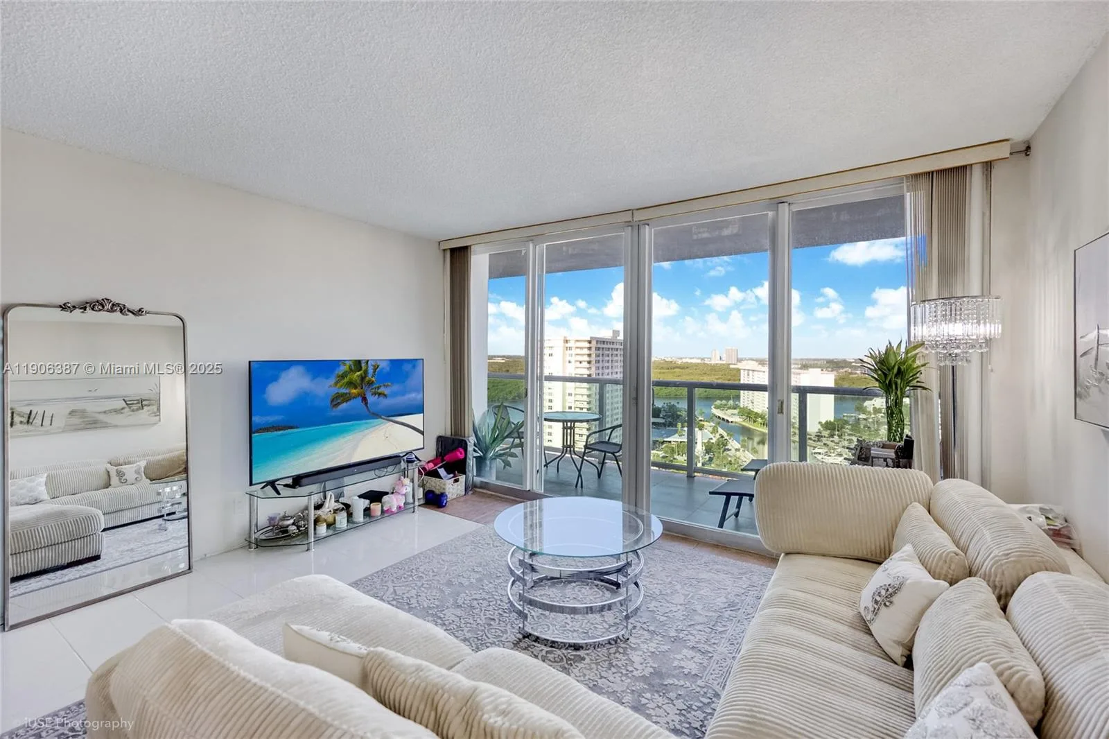 100 Bayview Dr # 2102, Sunny Isles Beach, FL 33160