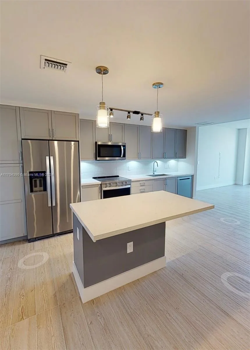 215 N New River Dr E # 1520, Fort Lauderdale, FL 33301