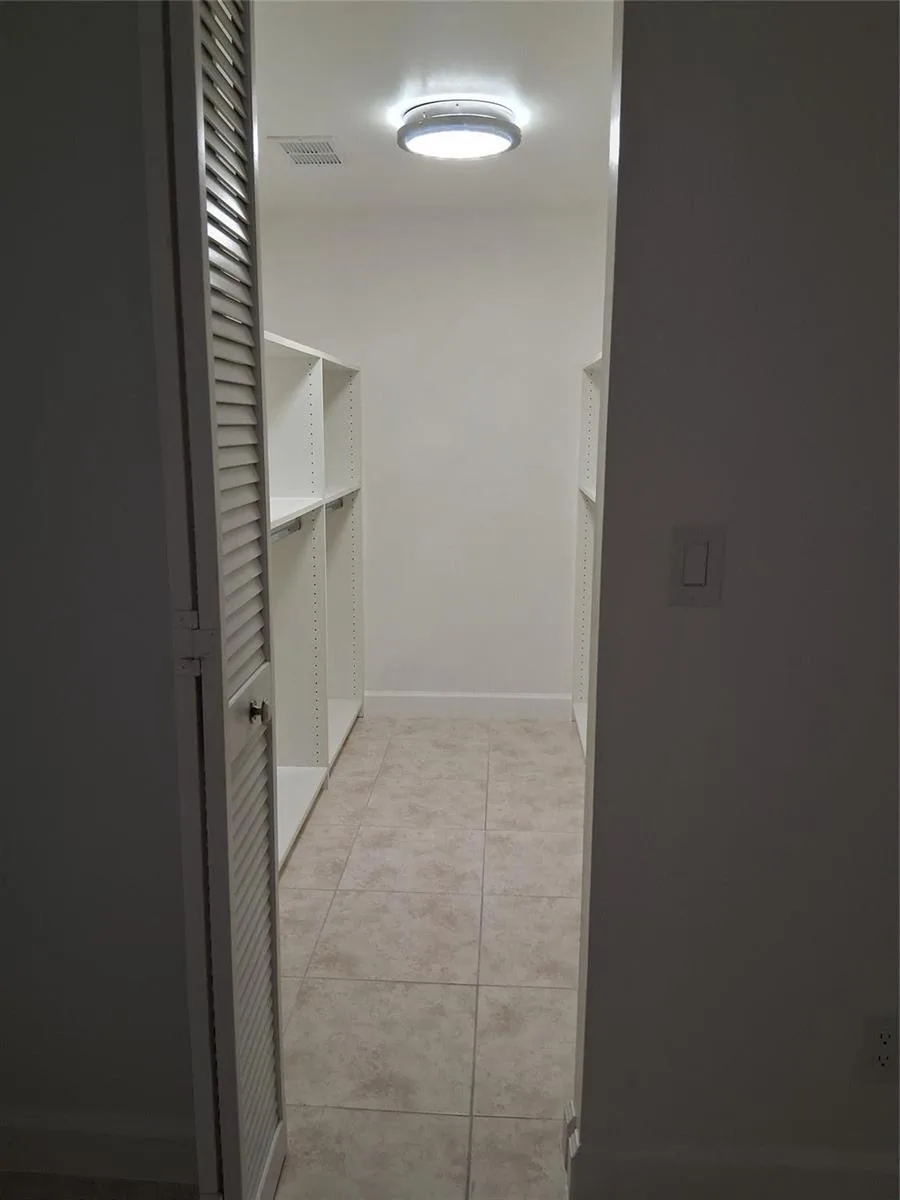 9800 Sunrise Lakes Boulevard # 109, Sunrise, FL 33322 photo 5