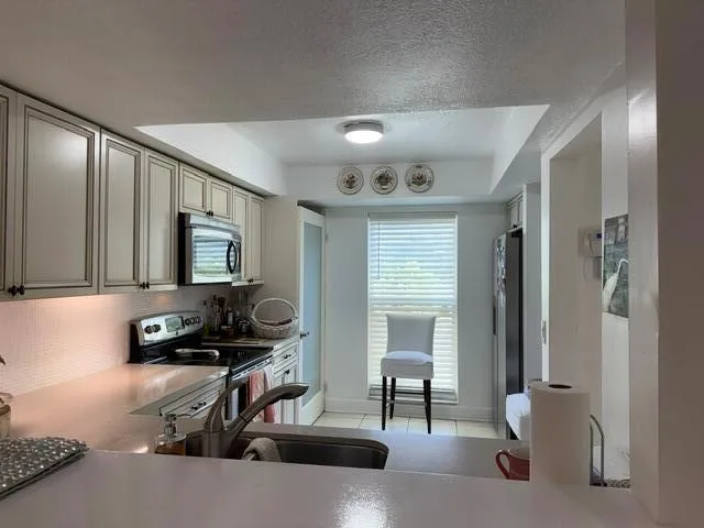1723 EMBASSY Drive # 103, West Palm Beach, FL 33401 photo 7