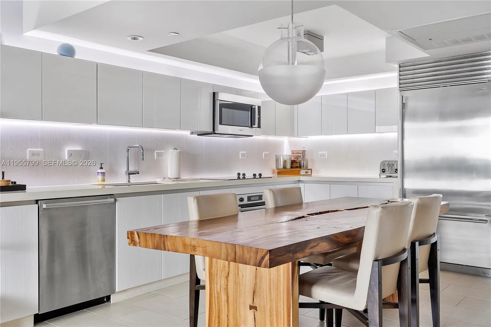 102 24th St # 1427, Miami Beach, FL 33139 photo 13