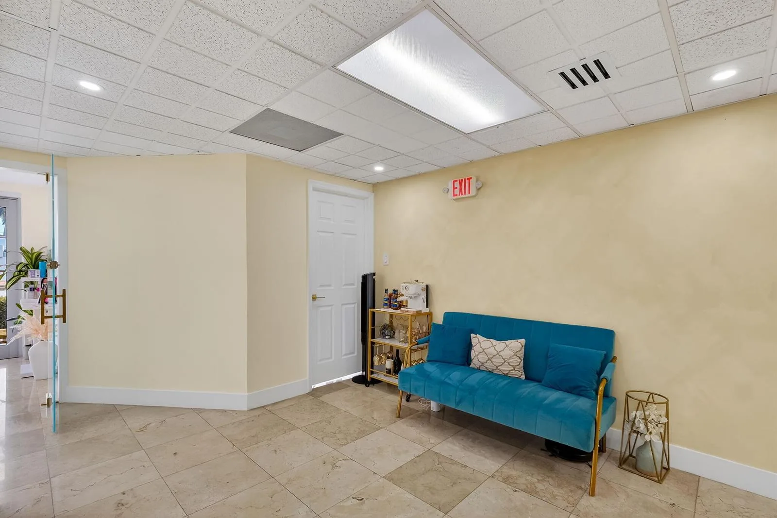 Null Null Avenue, Miami, FL 33145 photo 7