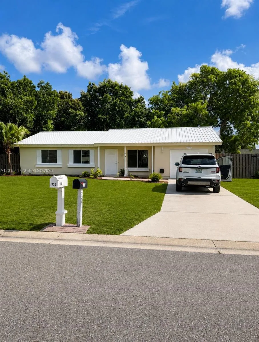 731 SW 24th St, Vero Beach, FL 32962