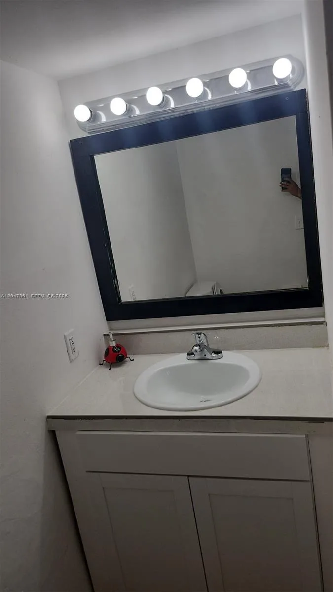 15115 NE 6th Ave # 32, Miami, FL 33162 photo 5