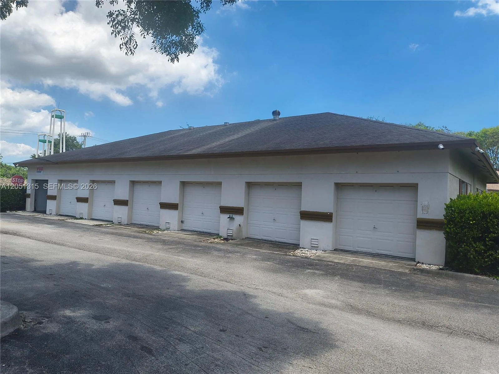 6100 Boulevard Of Champions, North Lauderdale, FL 33068