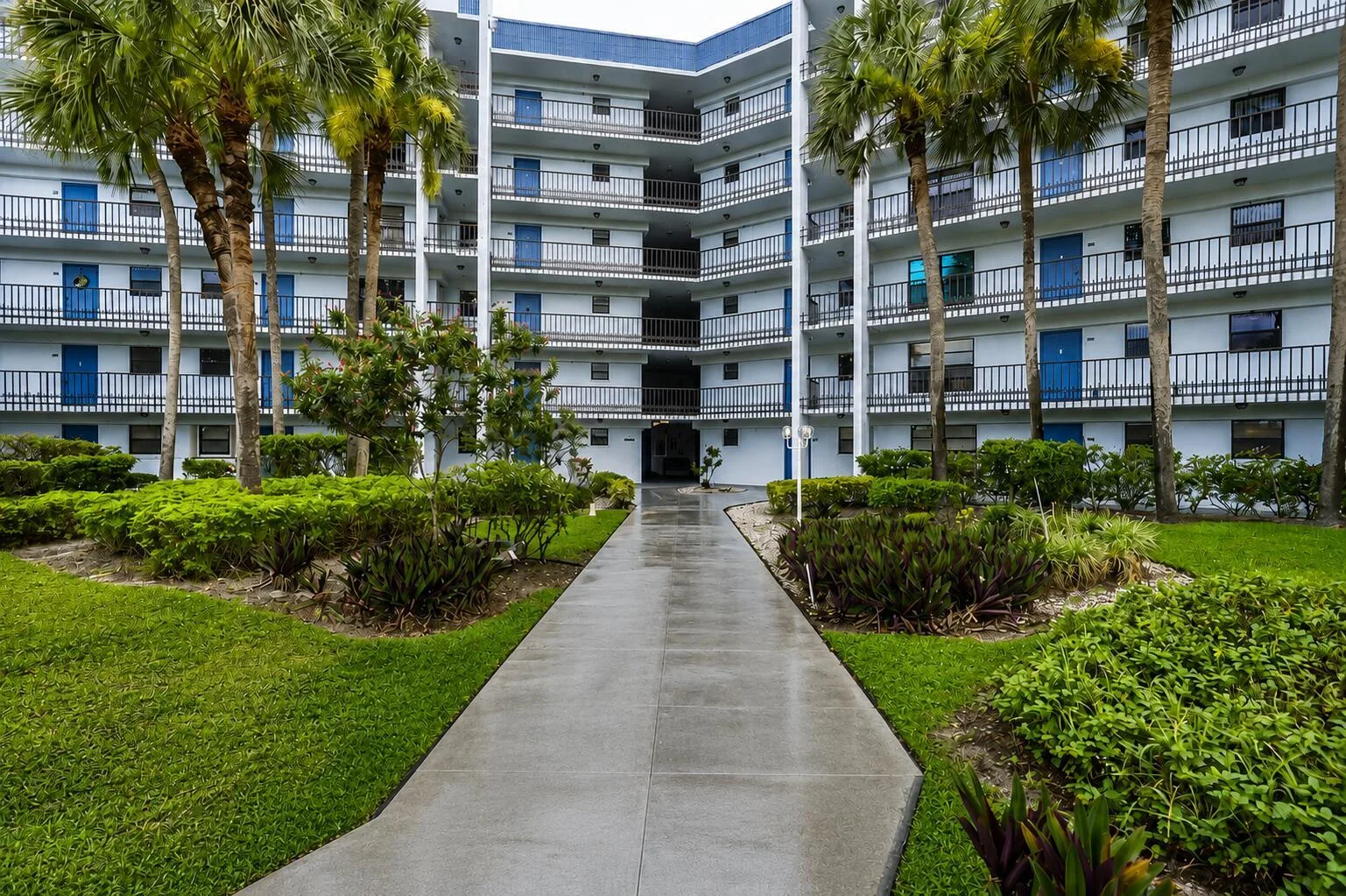 4640 Lucerne Lakes Boulevard W # 404, Lake Worth, FL 33467