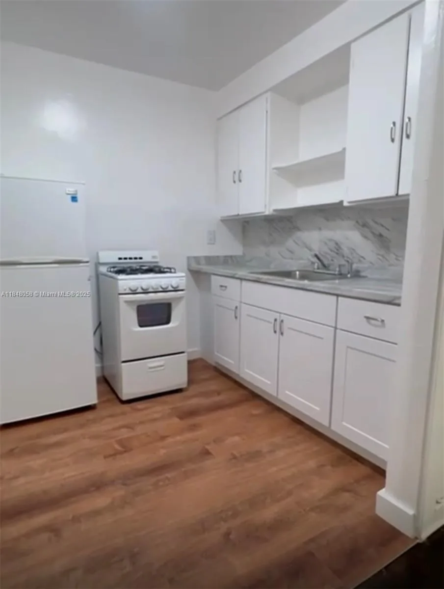 1611 Pennsylvania # 12A, Miami Beach, FL 33139