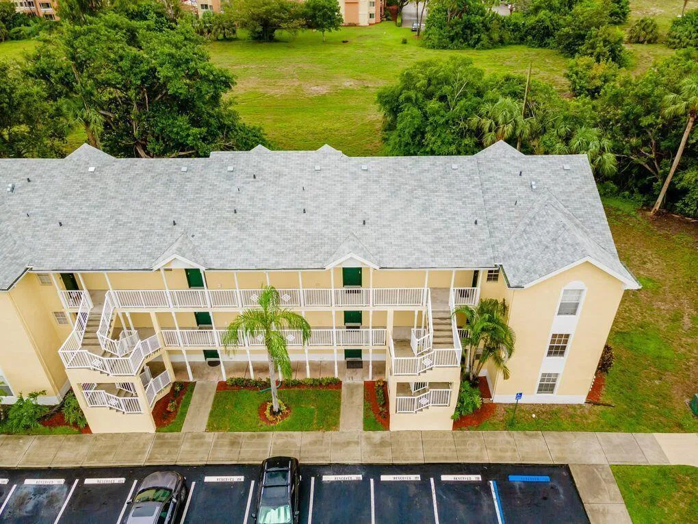 6324 La Costa Drive # C, Boca Raton, FL 33433