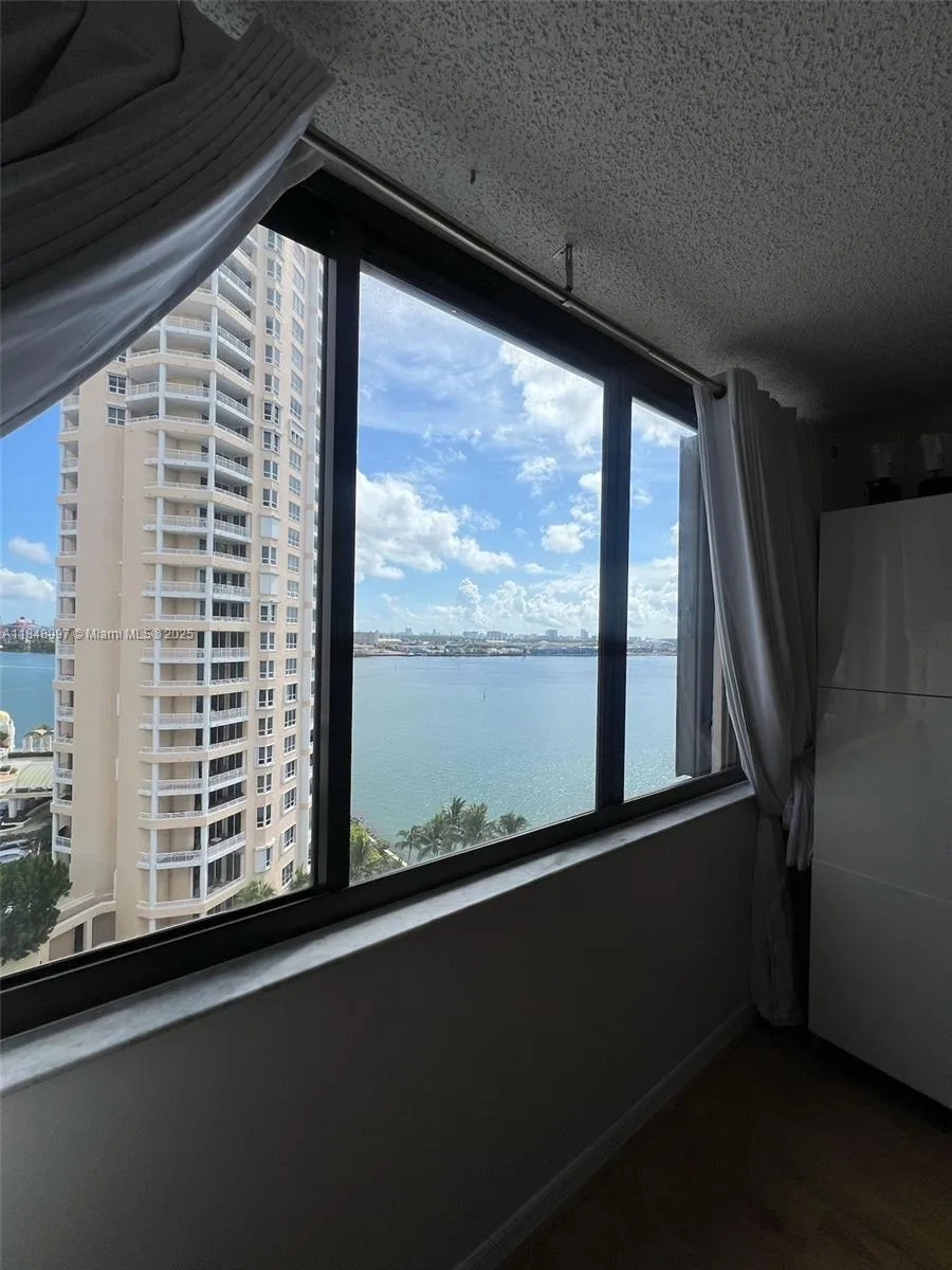 540 Brickell Key Dr # 1524, Miami, FL 33131 photo 11