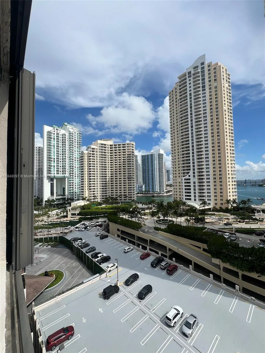 540 Brickell Key Dr # 1524, Miami, FL 33131 photo 13