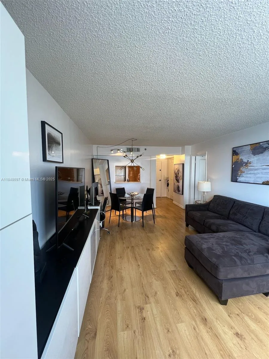 540 Brickell Key Dr # 1524, Miami, FL 33131 photo 8