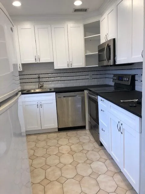 368 Brittany Avenue, Delray Beach, FL 33446