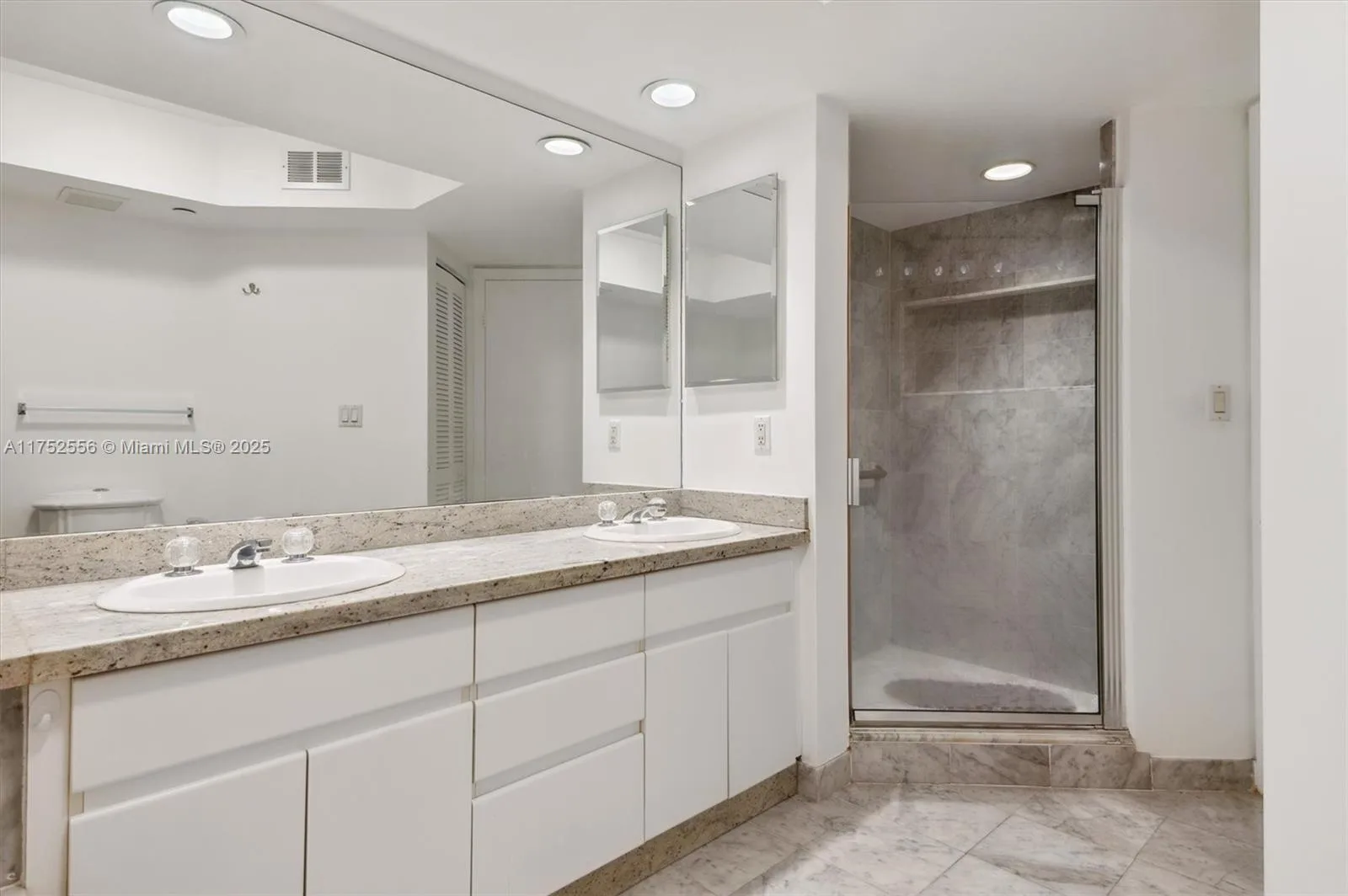 16485 Collins Ave # 2035, Sunny Isles Beach, FL 33160 photo 10