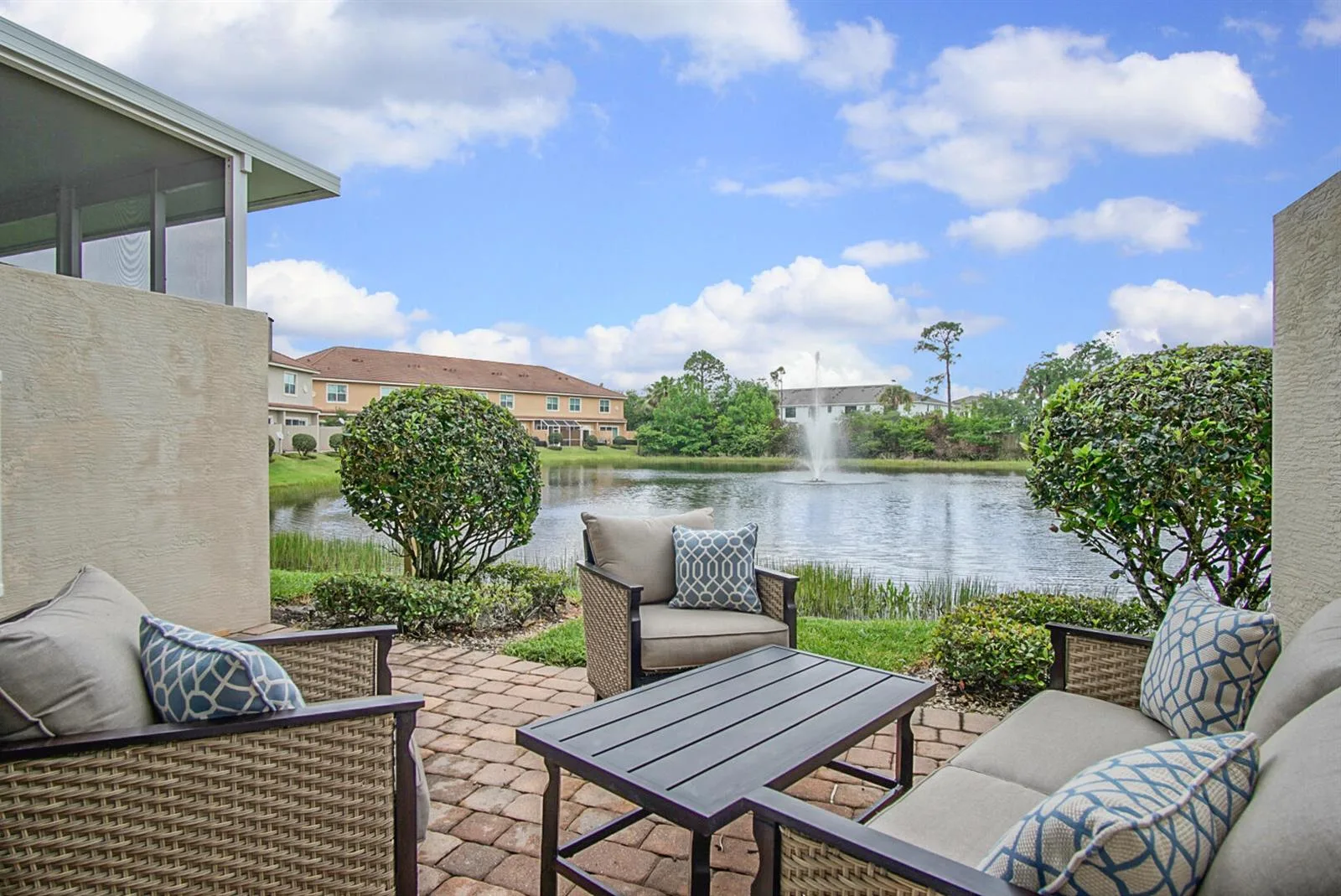638 SW Glen Crest Way, Stuart, FL 34997
