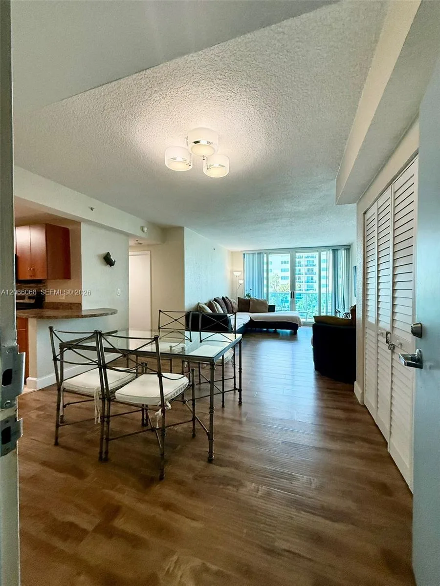 7501 E Treasure Dr # 3H, North Bay Village, FL 33141 photo 5