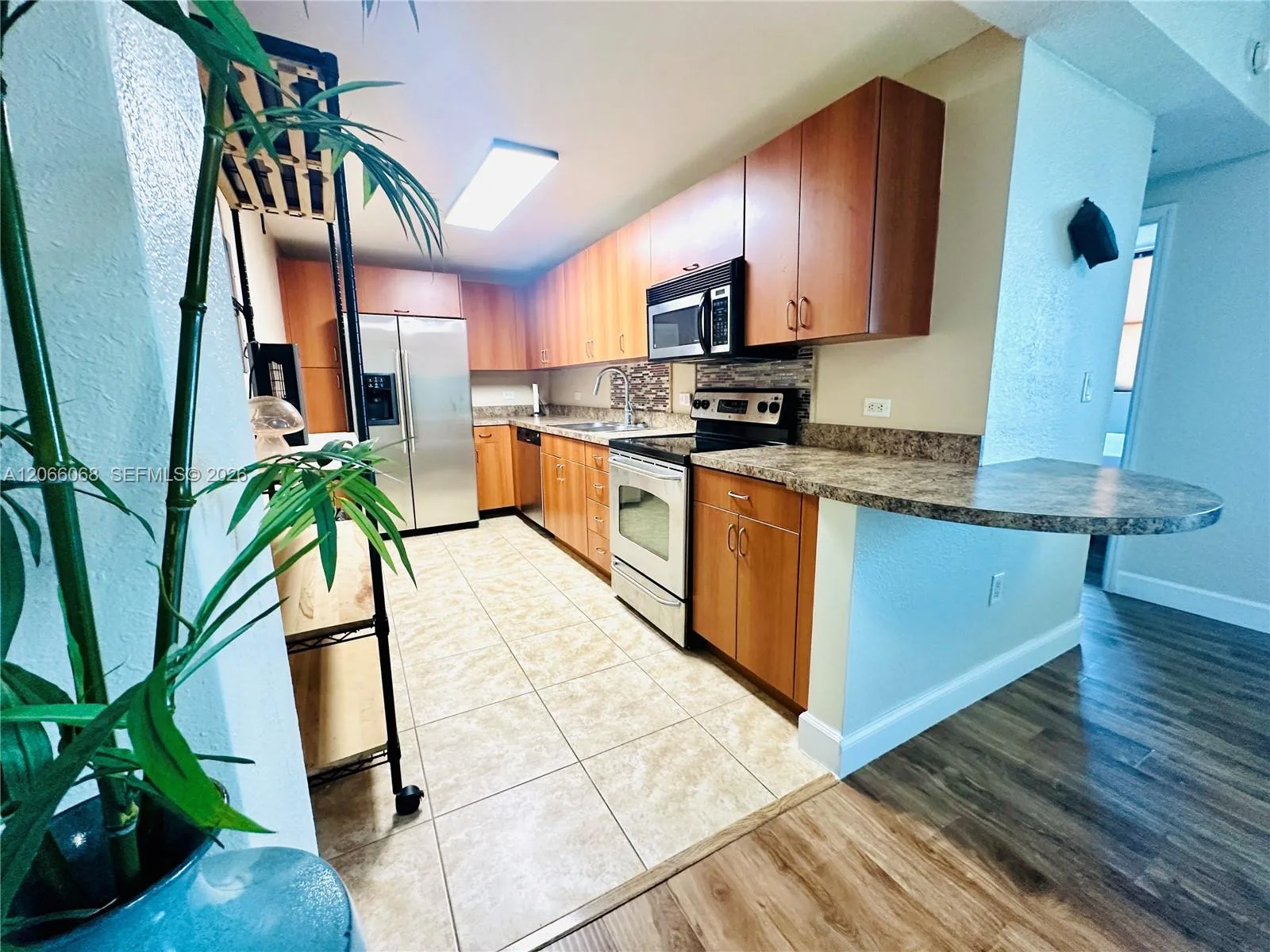 7501 E Treasure Dr # 3H, North Bay Village, FL 33141 photo 7