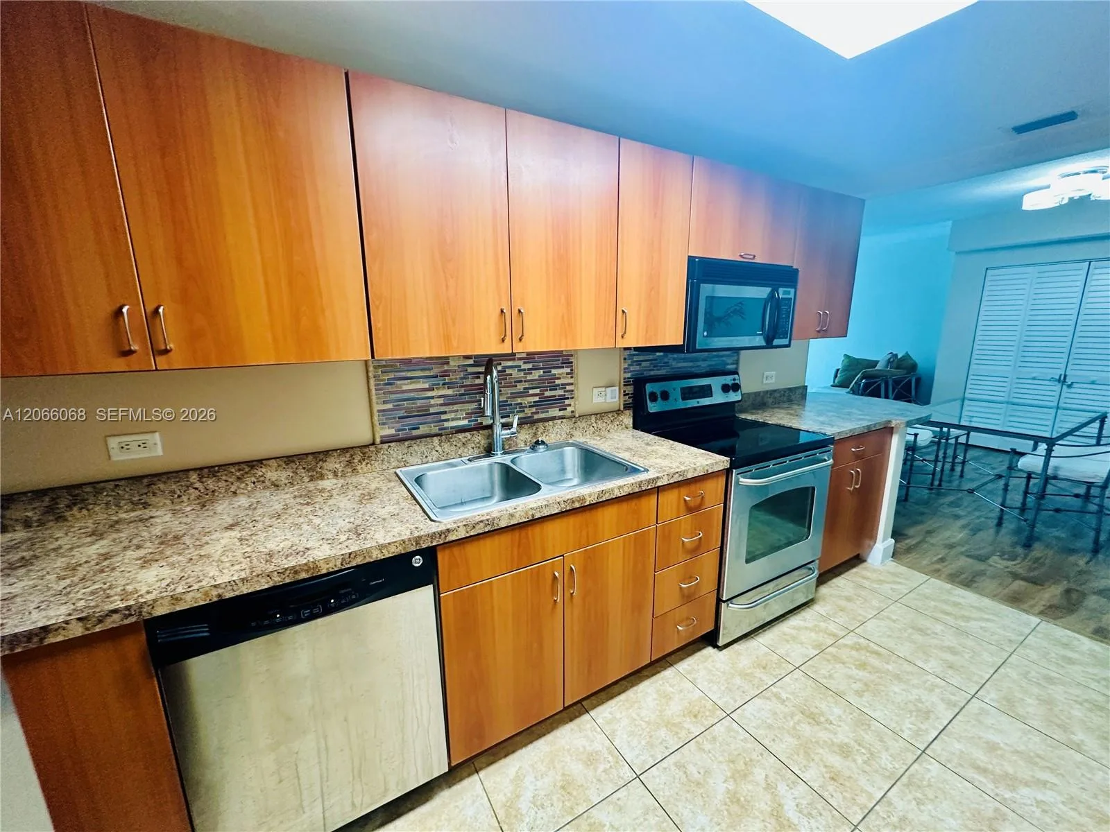 7501 E Treasure Dr # 3H, North Bay Village, FL 33141 photo 9