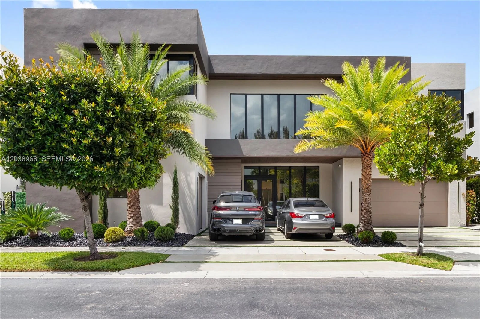 10261 NW 74th Ter, Doral, FL 33178