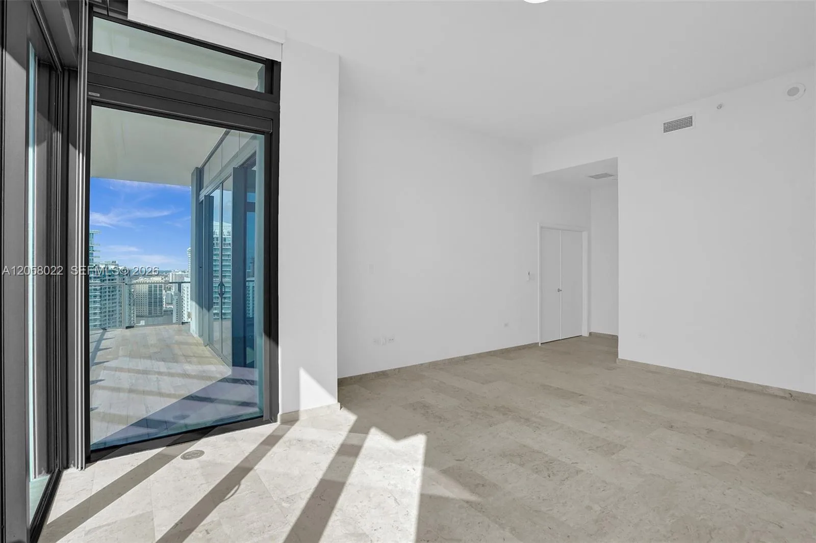88 SW 7th St # 4011, Miami, FL 33130 photo 10