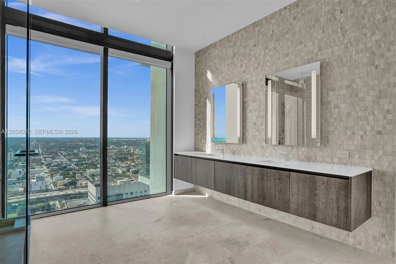 88 SW 7th St # 4011, Miami, FL 33130 photo 13