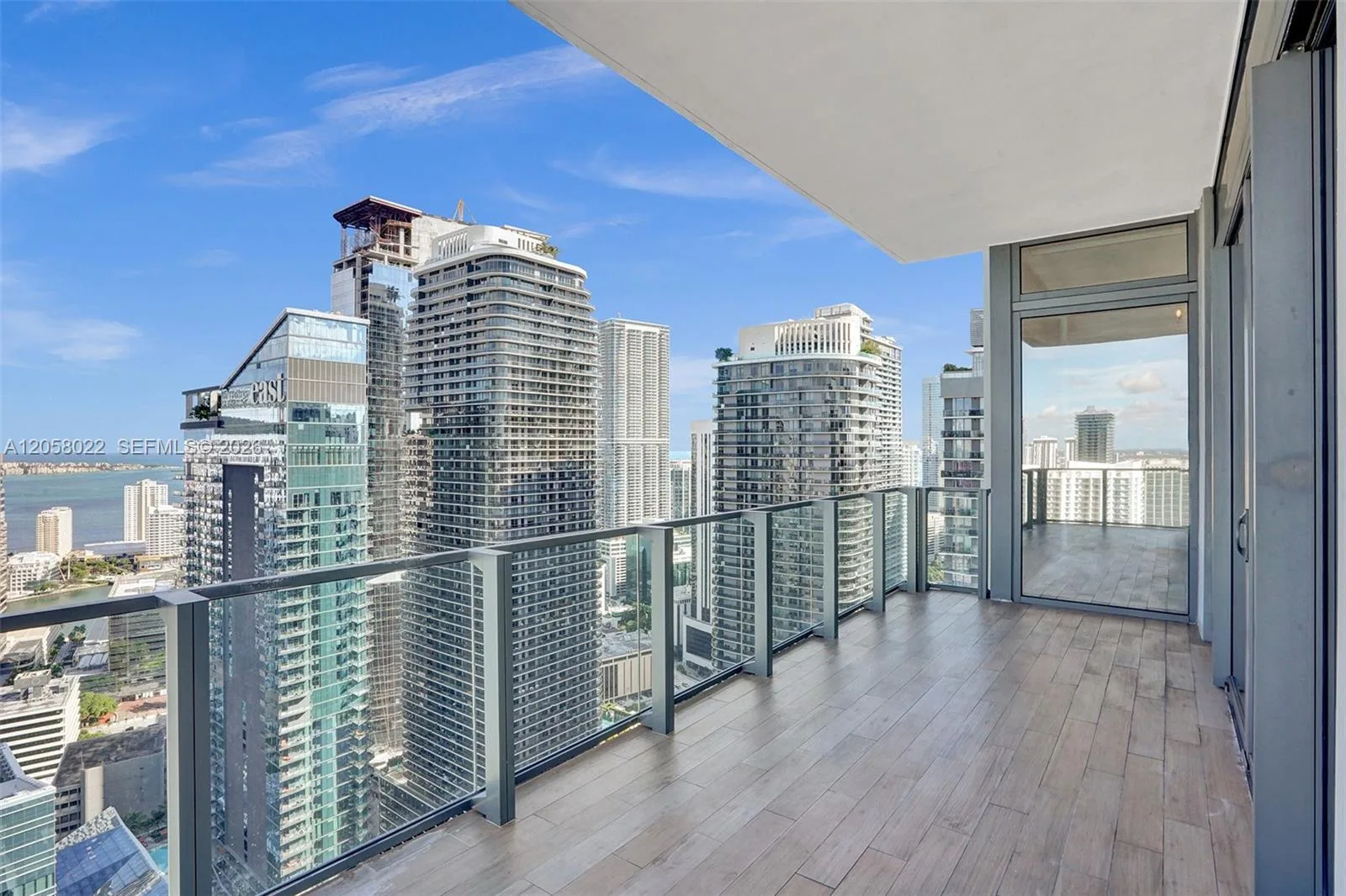 88 SW 7th St # 4011, Miami, FL 33130 photo 3
