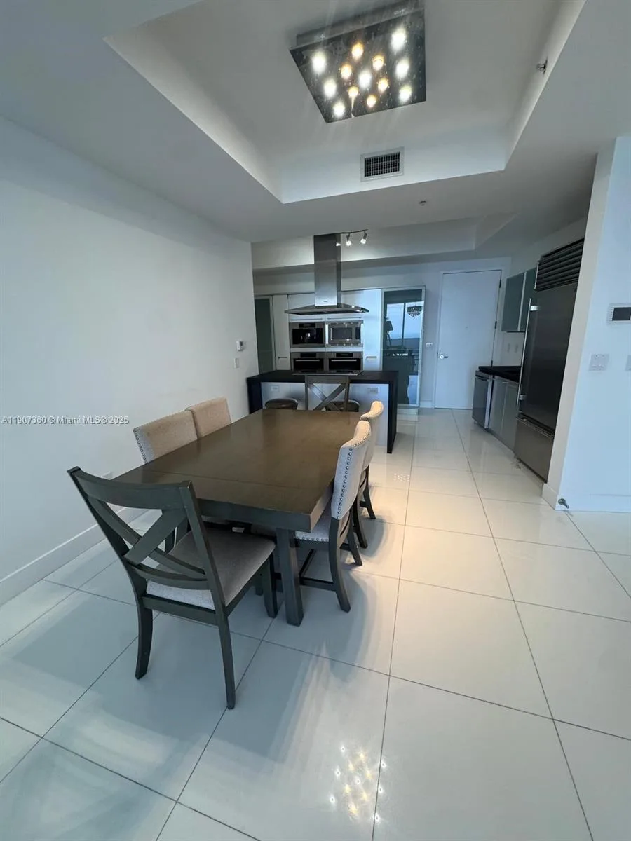 18201 Collins Ave # 5402, Sunny Isles Beach, FL 33160 photo 2