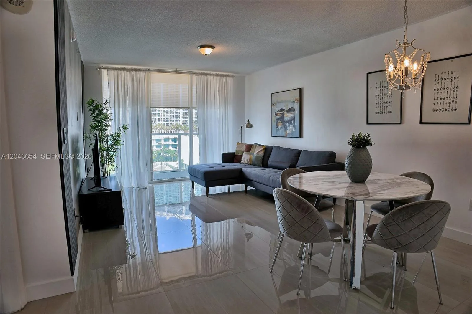 31 SE 5th St # 1203, Miami, FL 33131