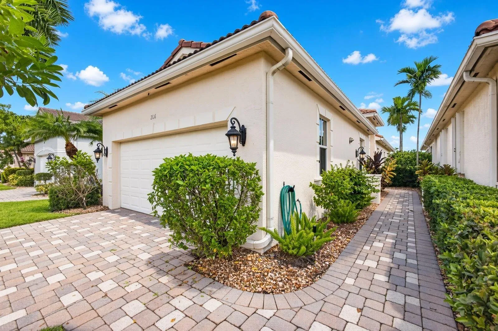 206 ISLE VERDE Way, Palm Beach Gardens, FL 33418 photo 4