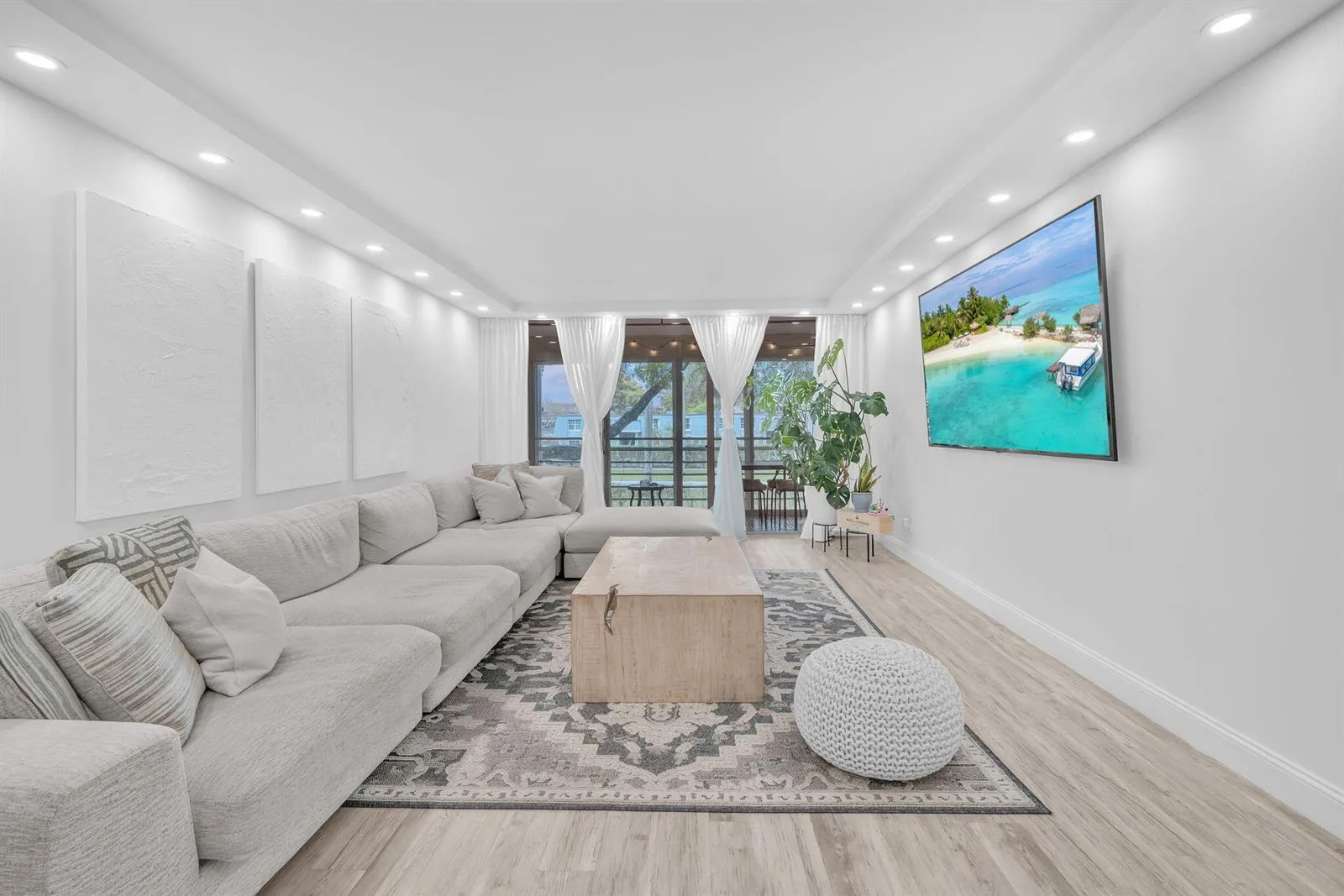 6921 Cypress Road # Apt B19, Plantation, FL 33317