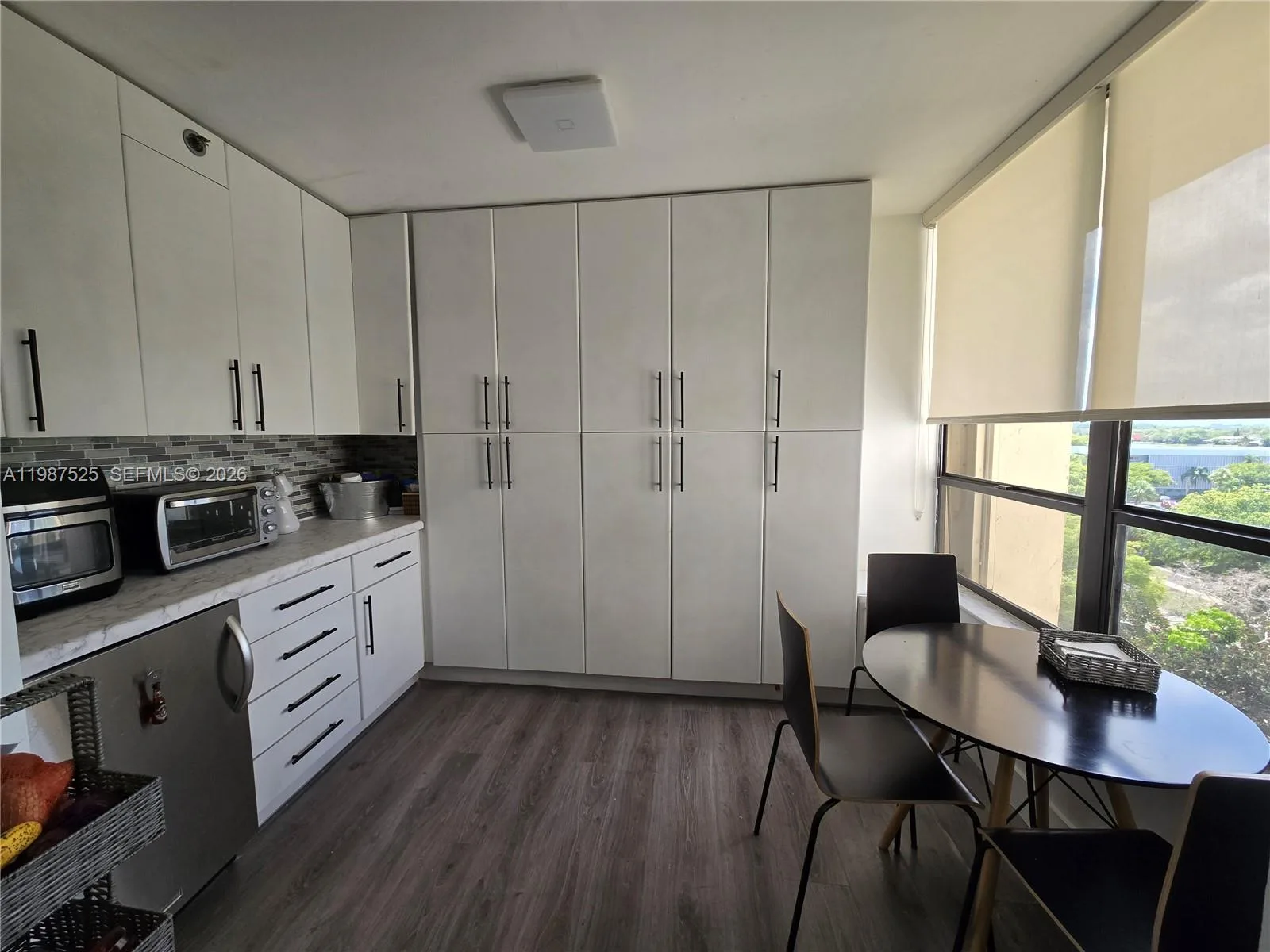 900 NE 195th St # 709, Miami, FL 33179 photo 3