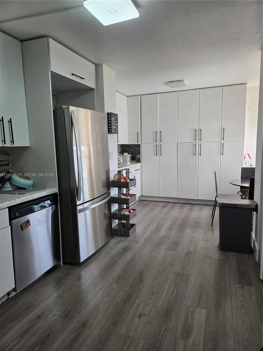 900 NE 195th St # 709, Miami, FL 33179 photo 6