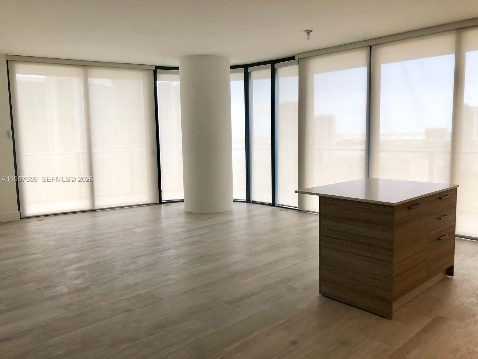 121 NE 34th St # 2704, Miami, FL 33137 photo 3