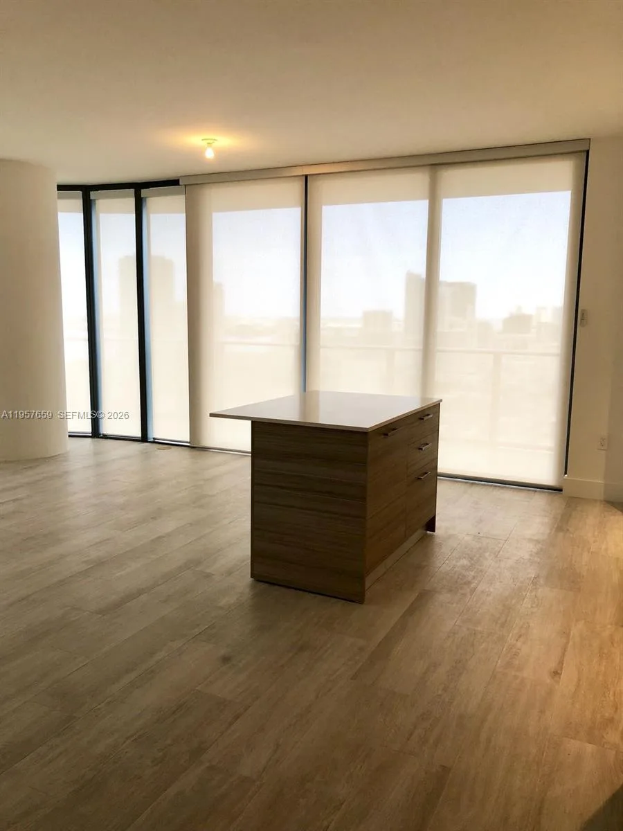 121 NE 34th St # 2704, Miami, FL 33137 photo 6