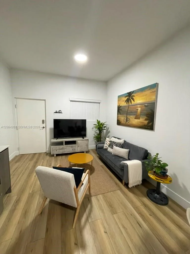 1534 NW 1st St # 204, Miami, FL 33125 photo 11