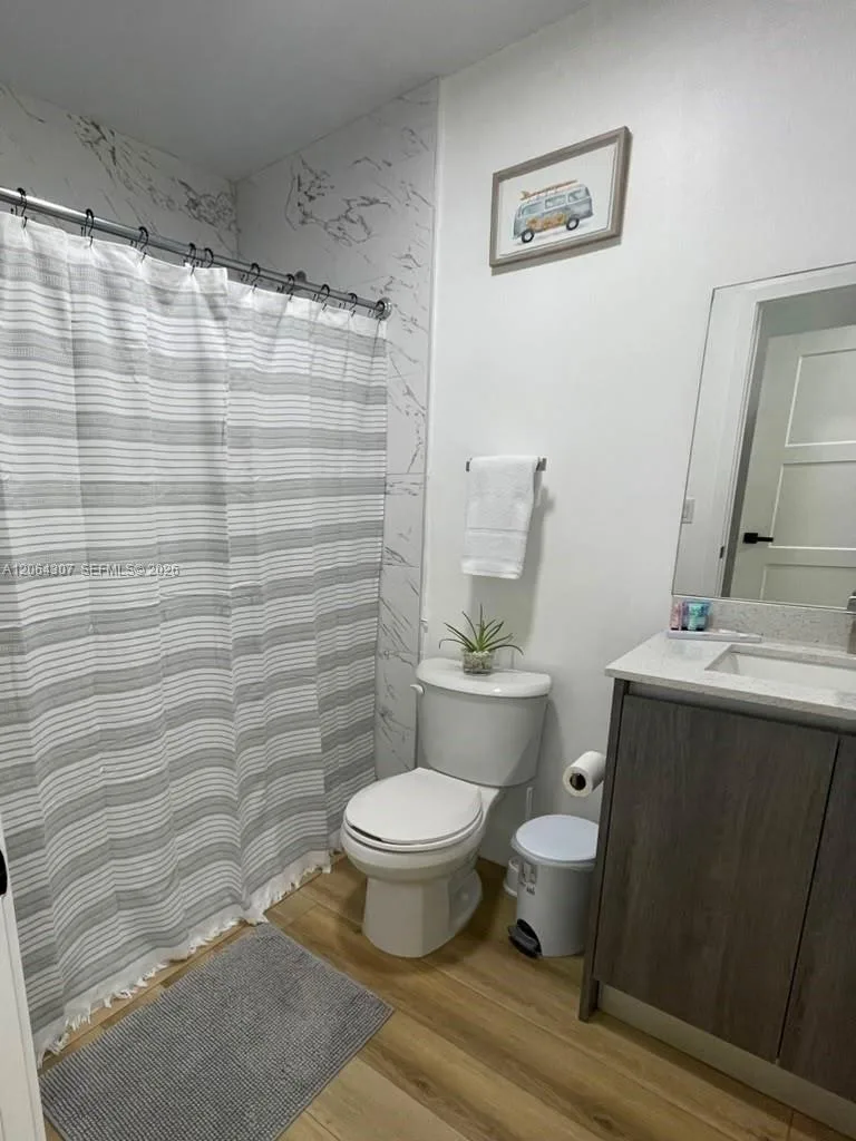 1534 NW 1st St # 204, Miami, FL 33125 photo 3