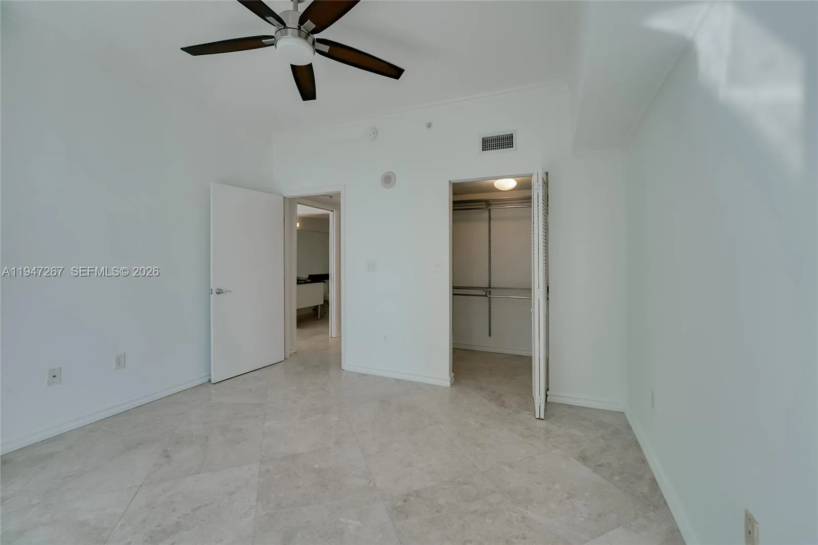 31 SE 5th St # 3306, Miami, FL 33131 photo 10