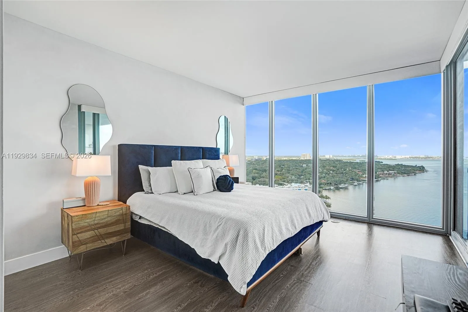 601 NE 36th St # 1910, Miami, FL 33137 photo 2