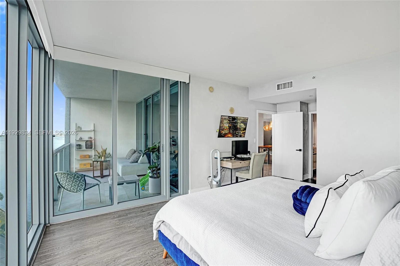 601 NE 36th St # 1910, Miami, FL 33137 photo 5