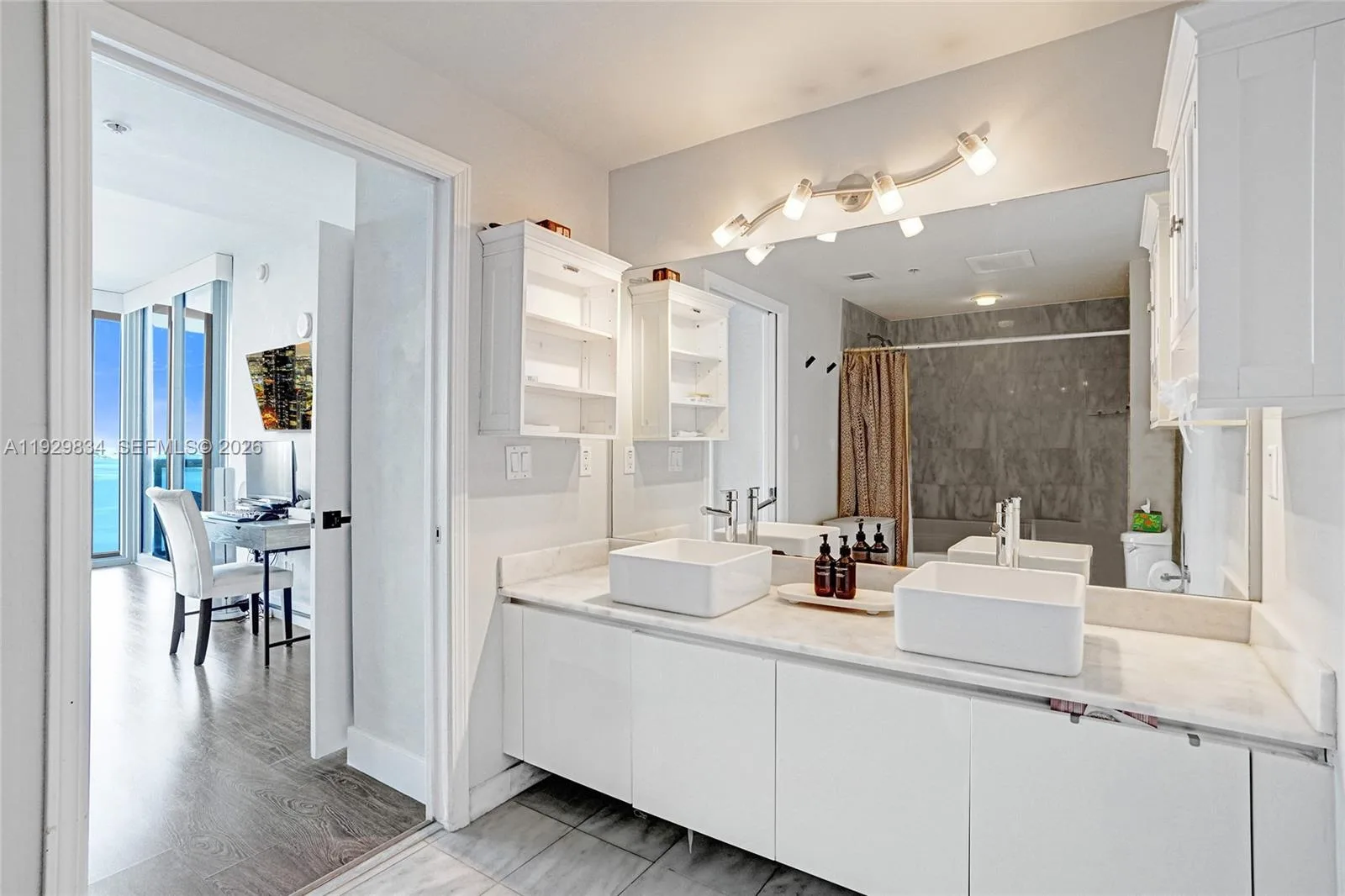 601 NE 36th St # 1910, Miami, FL 33137 photo 9