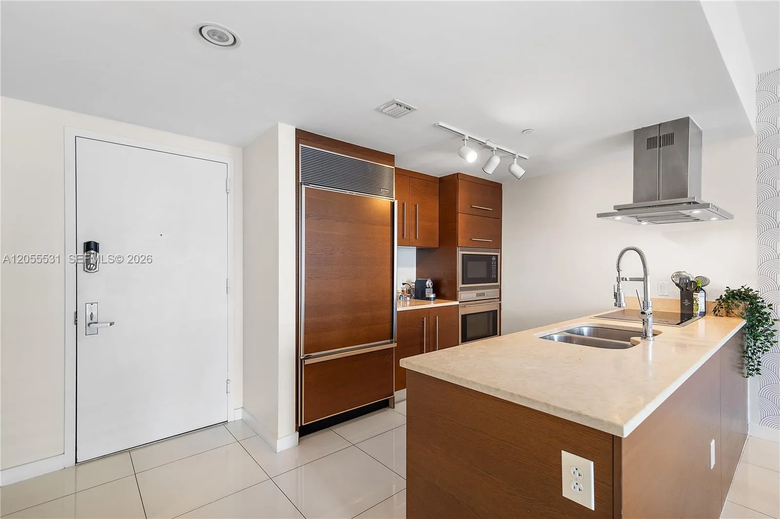 485 Brickell Ave # 2306, Miami, FL 33131 photo 3