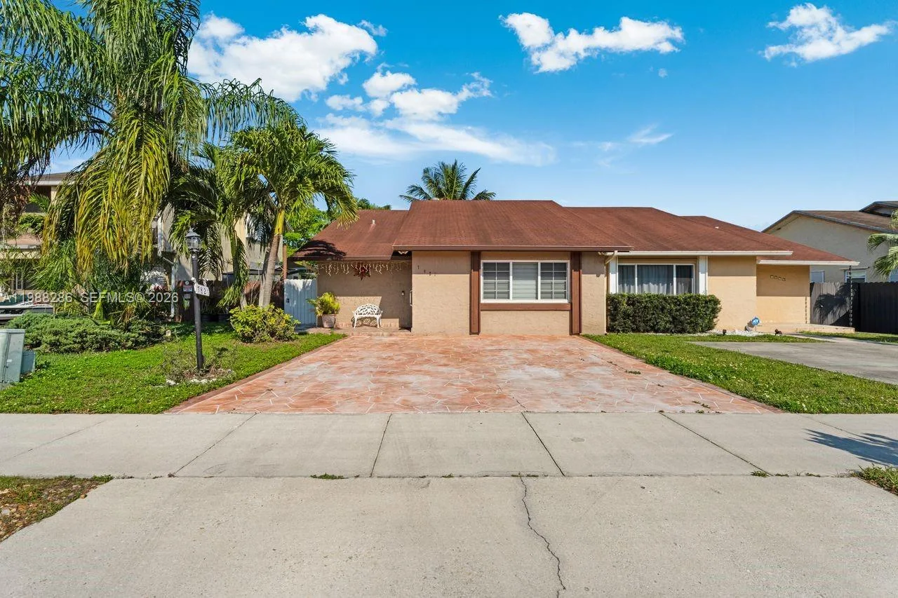 7821 SW 148th Ave # 2, Miami, FL 33193 photo 2