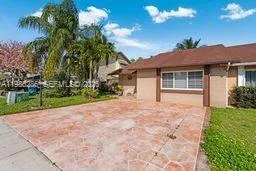 7821 SW 148th Ave # 2, Miami, FL 33193 photo 3