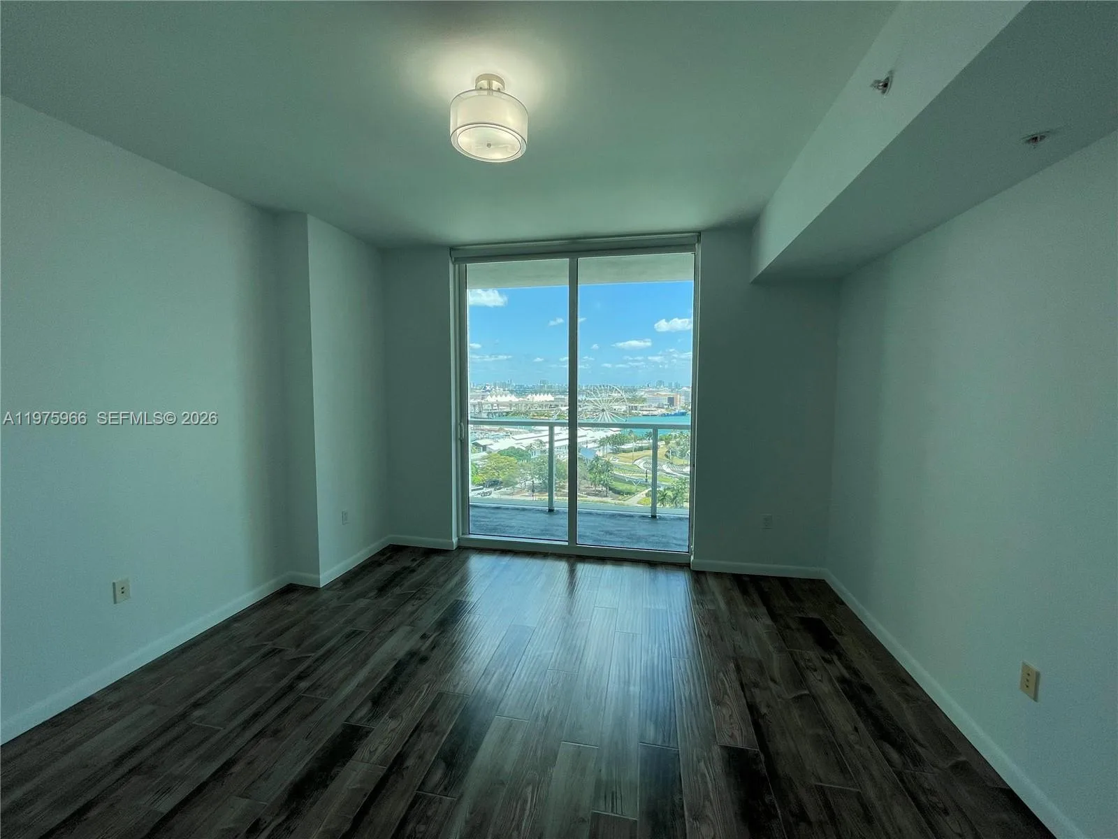253 NE 2nd St # 1707, Miami, FL 33132 photo 10