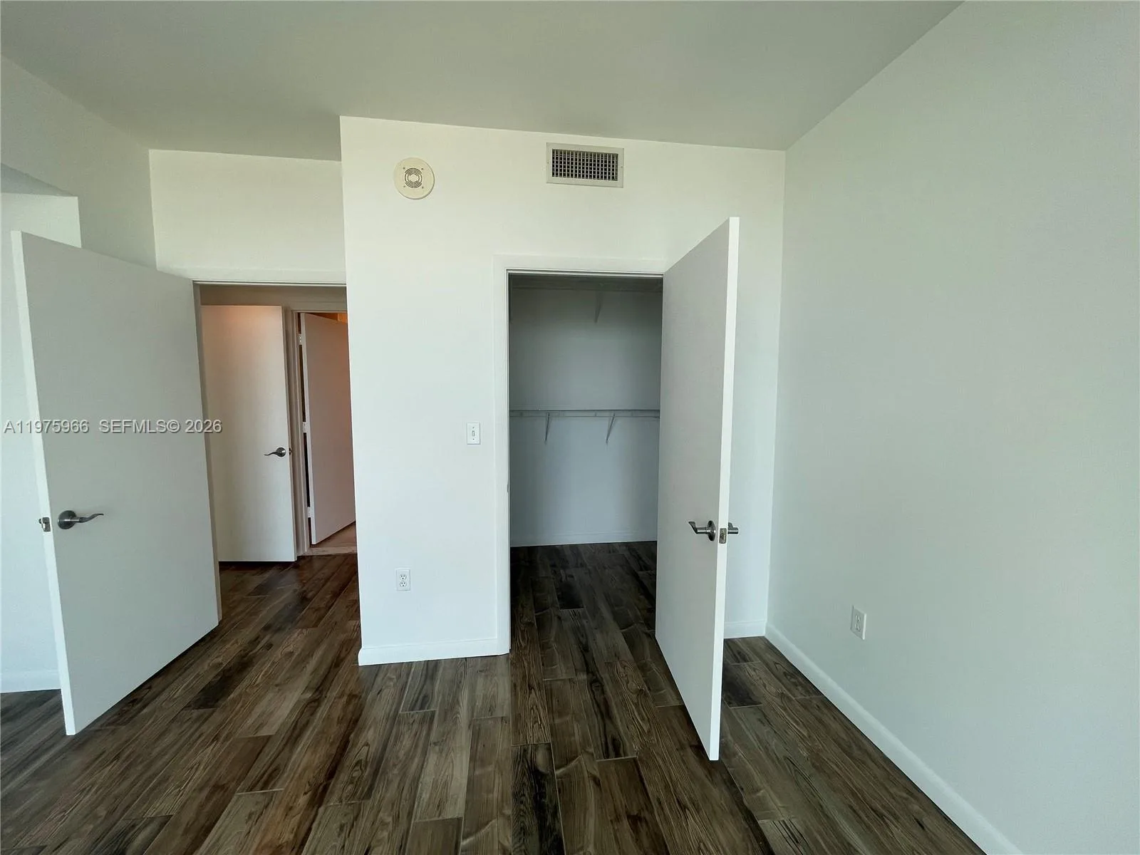 253 NE 2nd St # 1707, Miami, FL 33132 photo 11