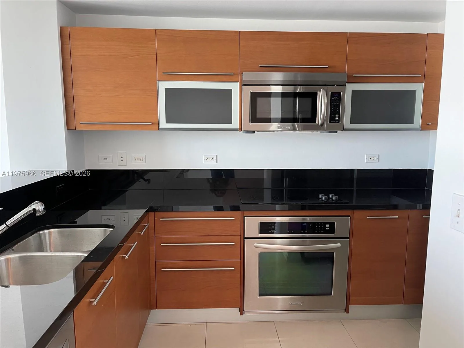 253 NE 2nd St # 1707, Miami, FL 33132 photo 5