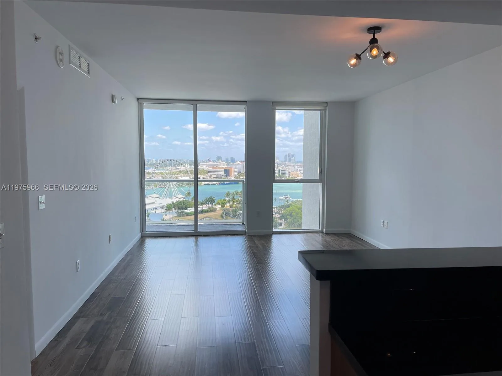 253 NE 2nd St # 1707, Miami, FL 33132 photo 6