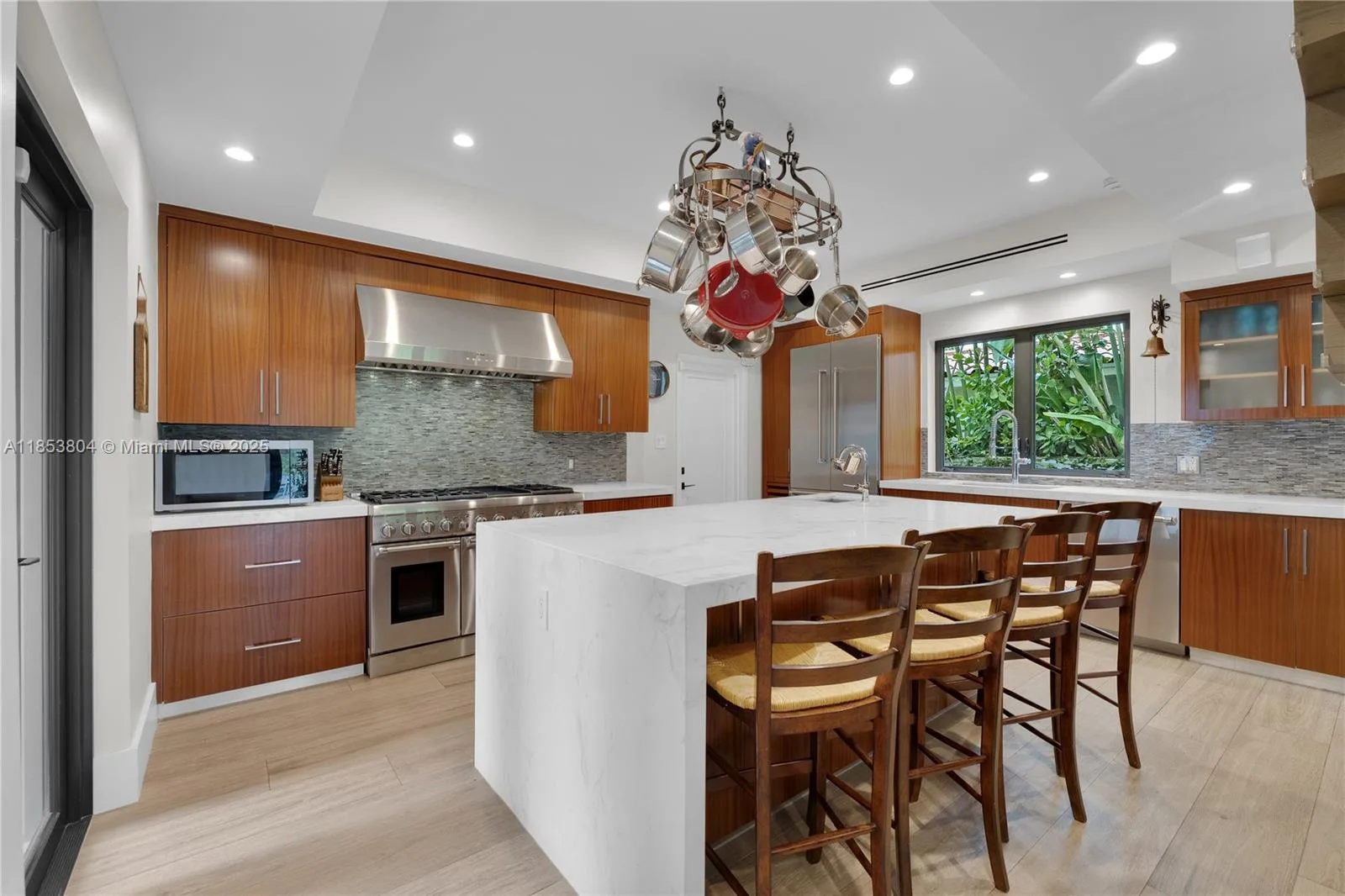 4475 N Meridian Ave, Miami Beach, FL 33140 photo 11