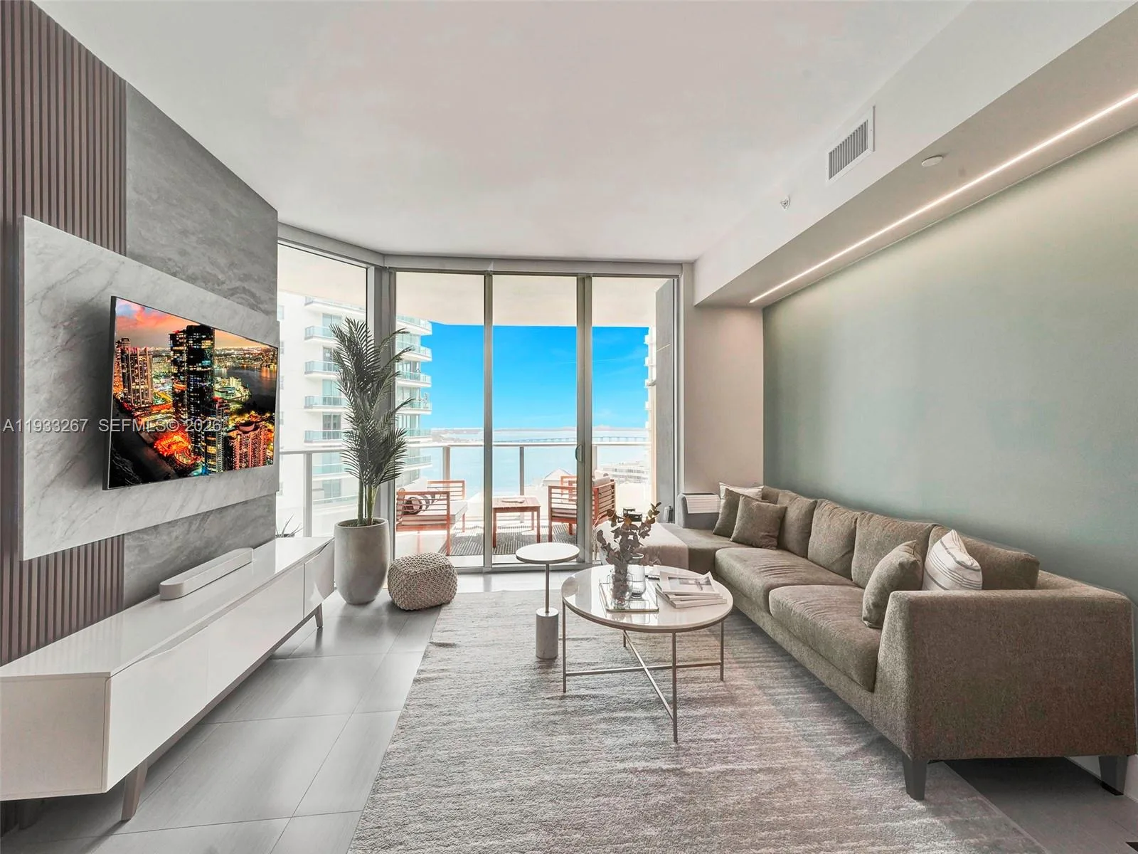 1300 Brickell Bay Dr # 2109, Miami, FL 33131