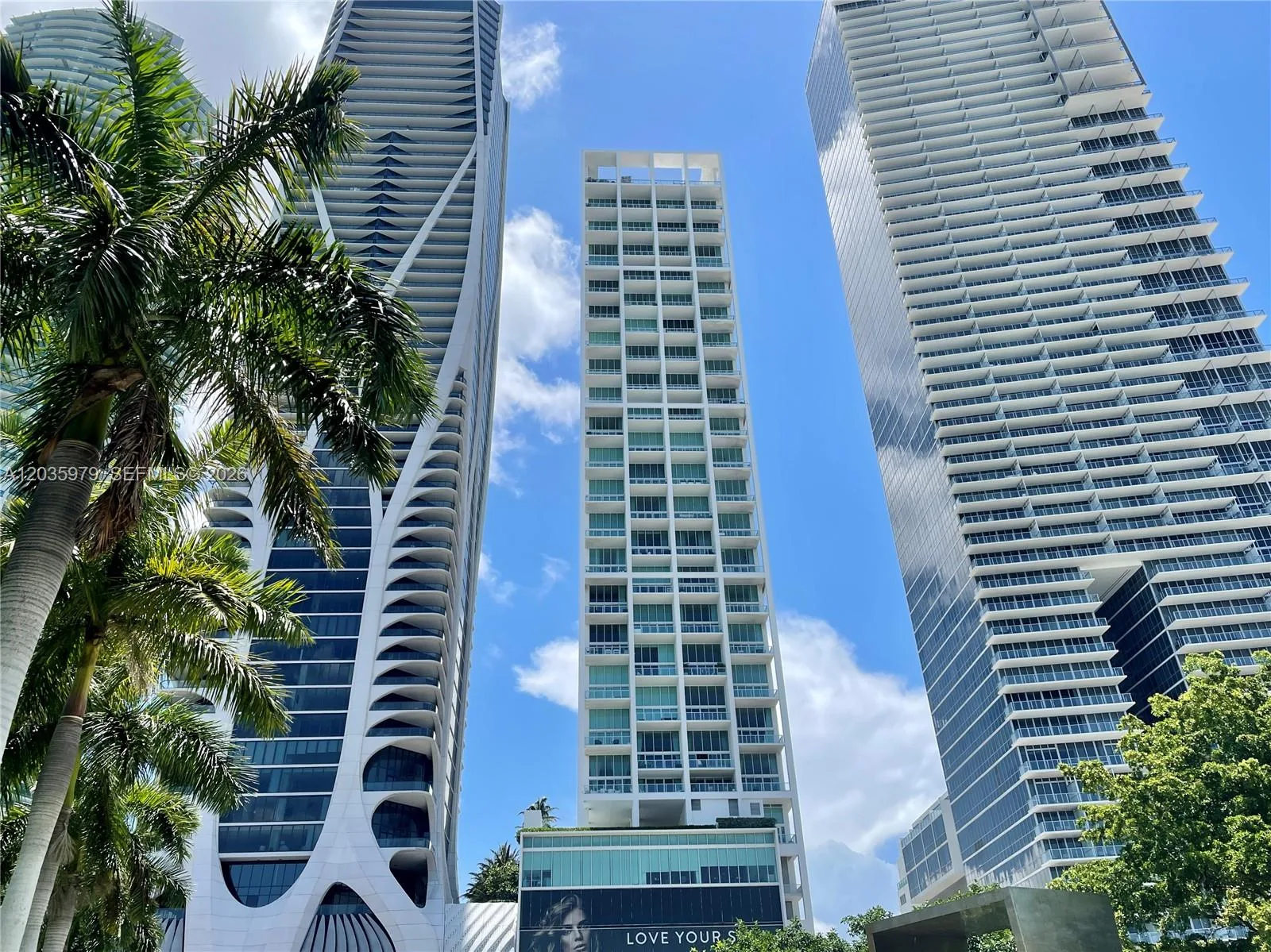 1040 Biscayne Blvd # 1105, Miami, FL 33132